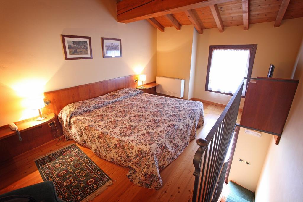 Hotel Faccioli Valeggio sul Mincio Kültér fotó