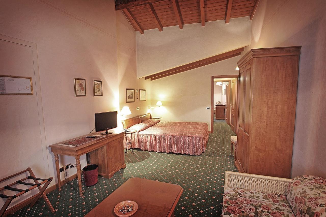 Hotel Faccioli Valeggio sul Mincio Kültér fotó