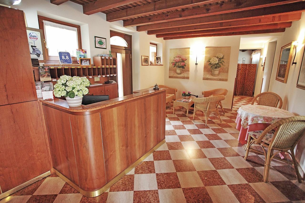 Hotel Faccioli Valeggio sul Mincio Kültér fotó
